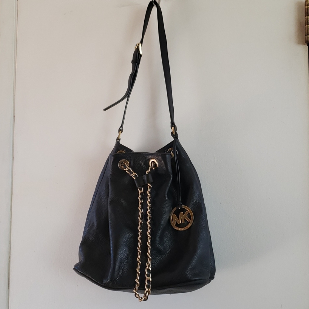 Michael kors frankie drawstring crossbody